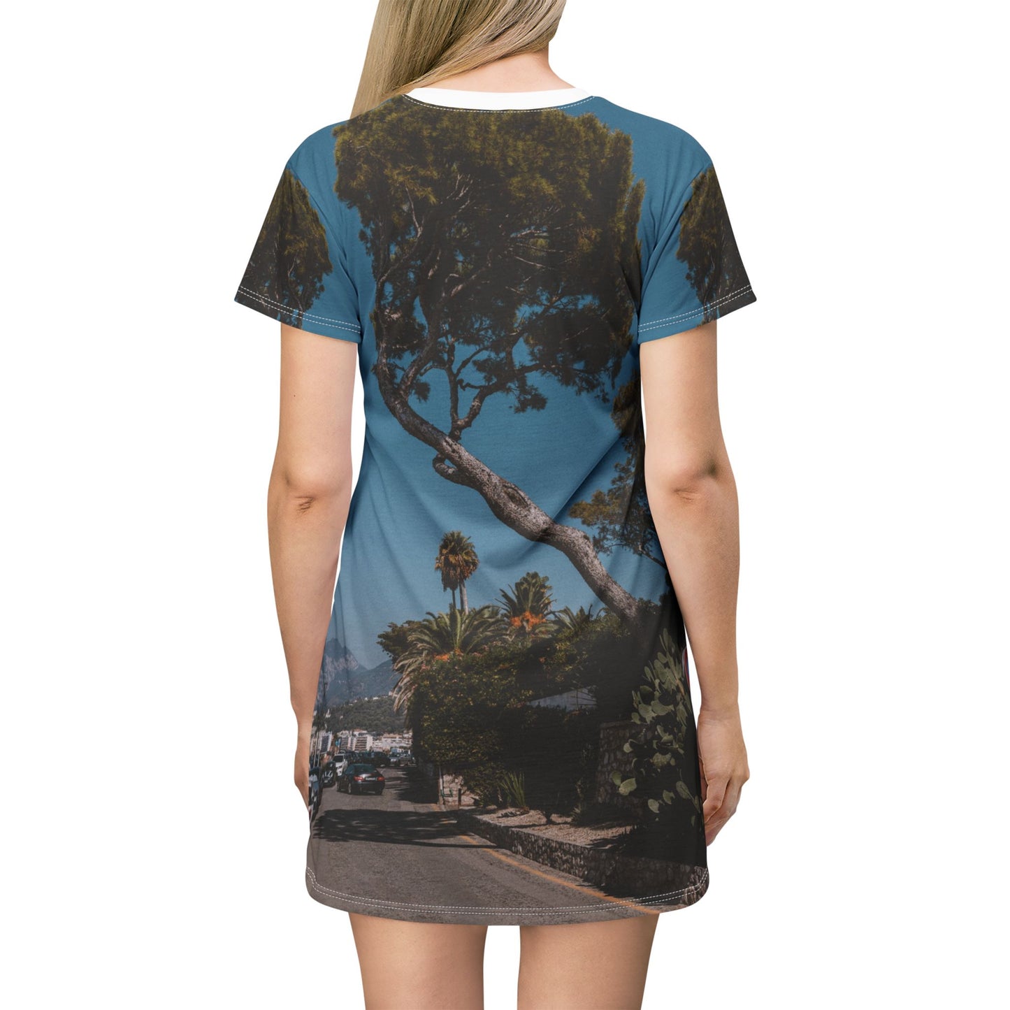 Suntropika T-shirt Dress Street in Roquebrune-Cap-Martin – Casual Summer Wear