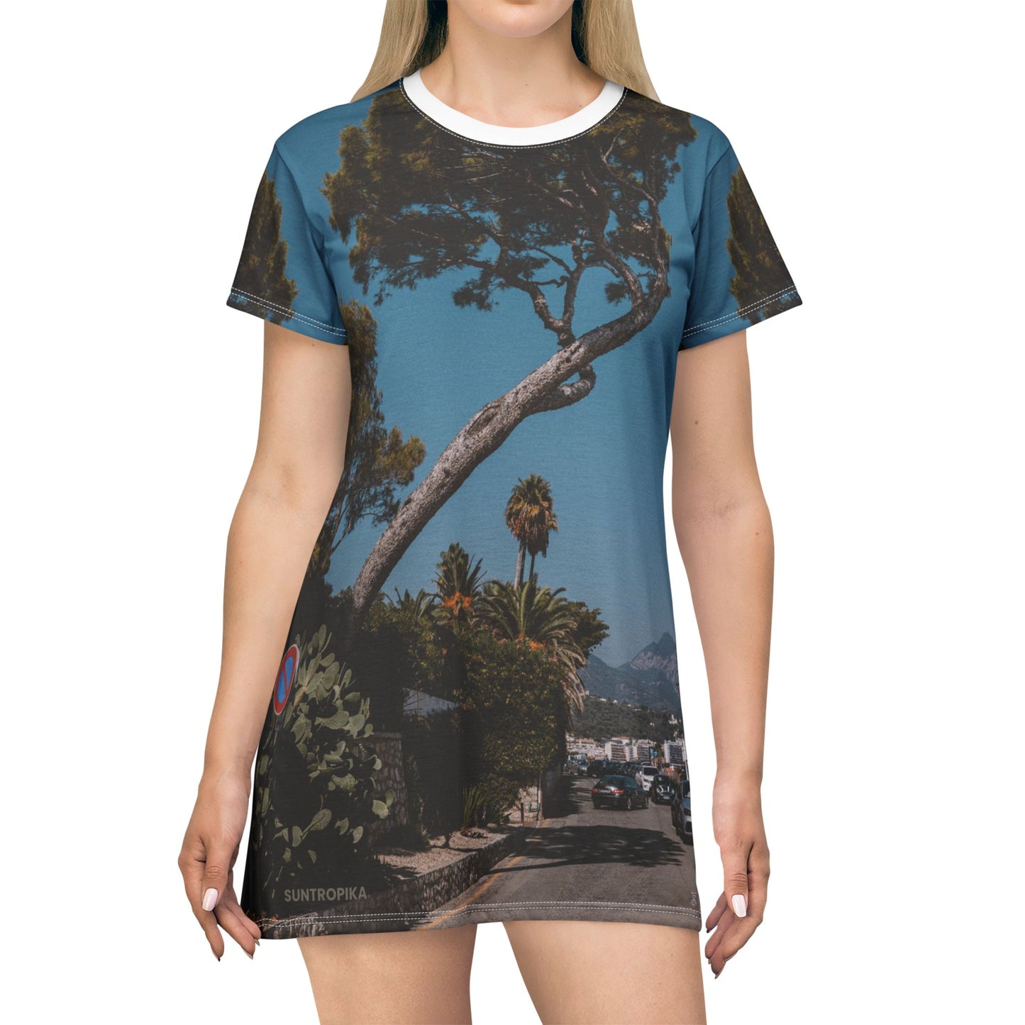 Suntropika T-shirt Dress Street in Roquebrune-Cap-Martin – Casual Summer Wear