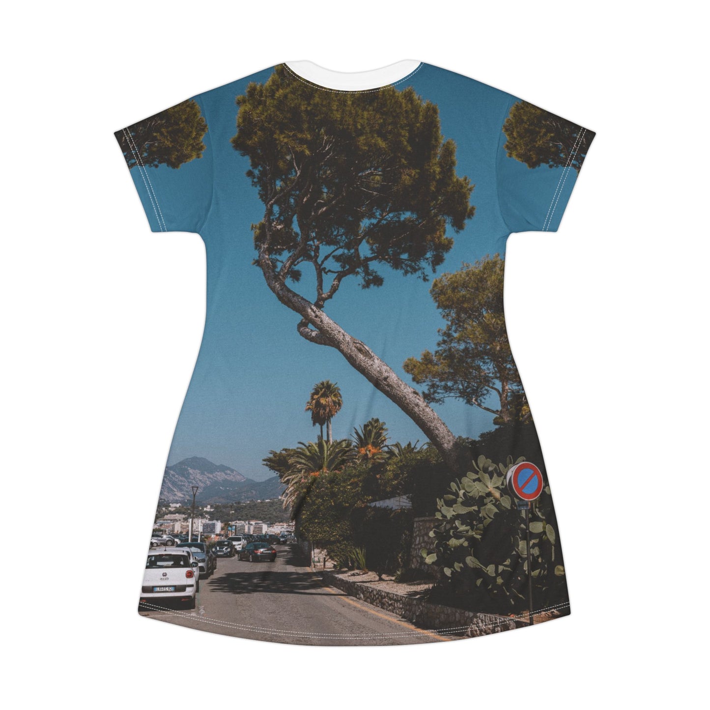 Suntropika T-shirt Dress Street in Roquebrune-Cap-Martin – Casual Summer Wear