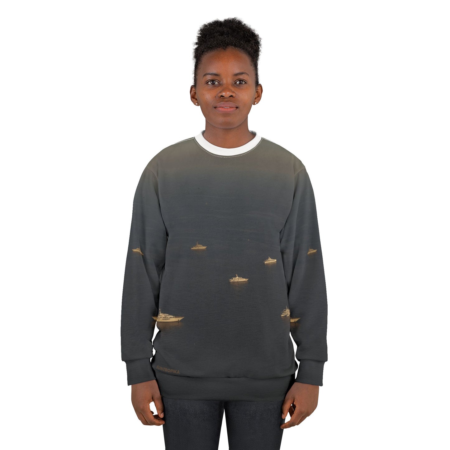 Suntropika Sweatshirt Yachts at sea - Unisex Sweatshirt for Relaxation and Travel