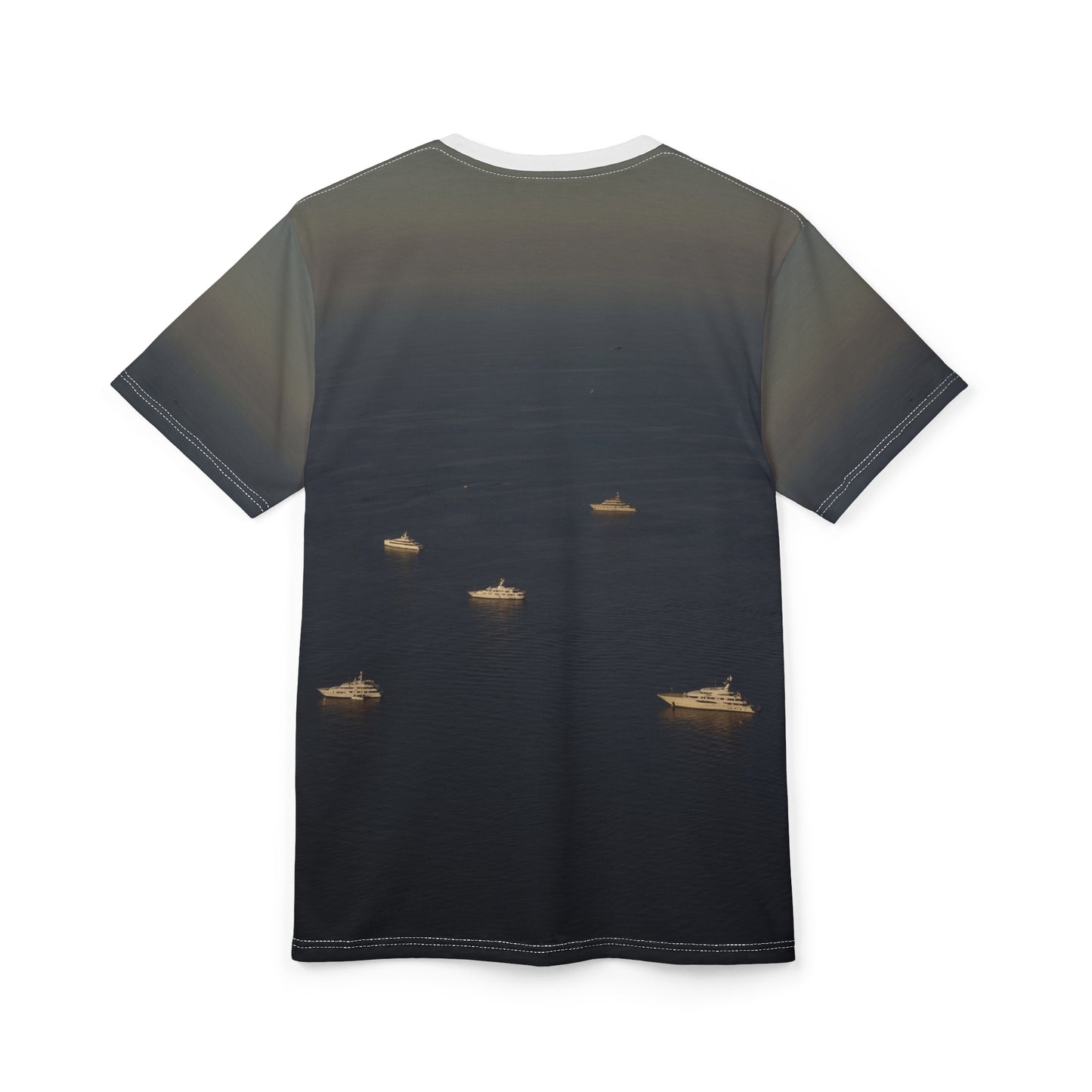 Suntropika T-shirt Yachts at sea - Perfect for Summer Adventures
