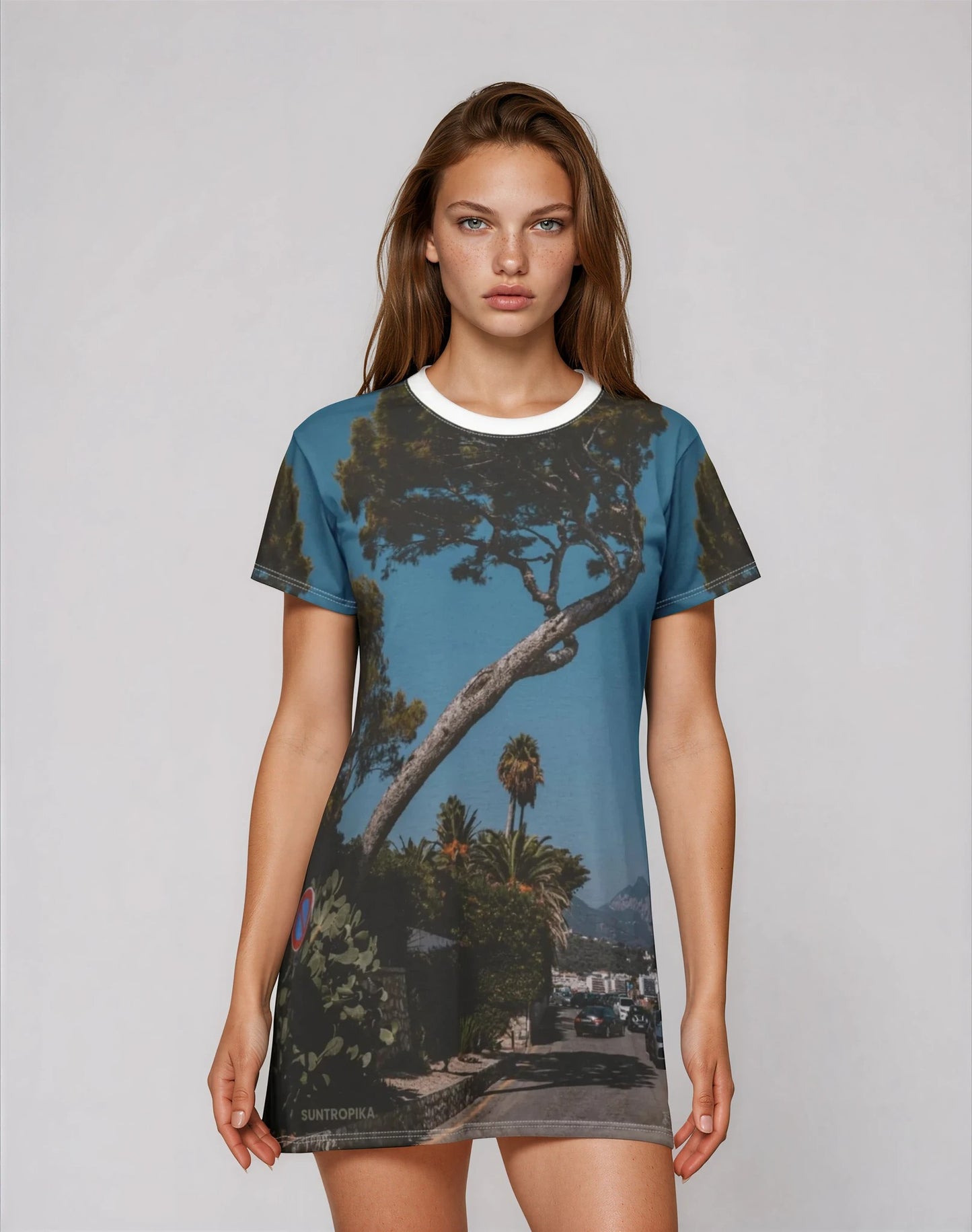 Suntropika T-shirt Dress Street in Roquebrune-Cap-Martin – Casual Summer Wear