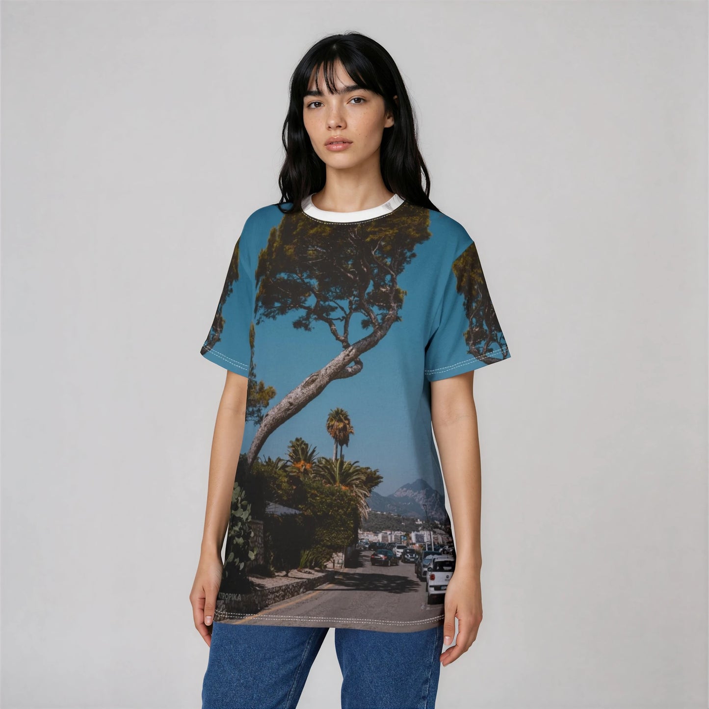 Suntropika T-shirt Winston Churchill Street in Roquebrune-Cap-Martin - Perfect for Summer Adventures