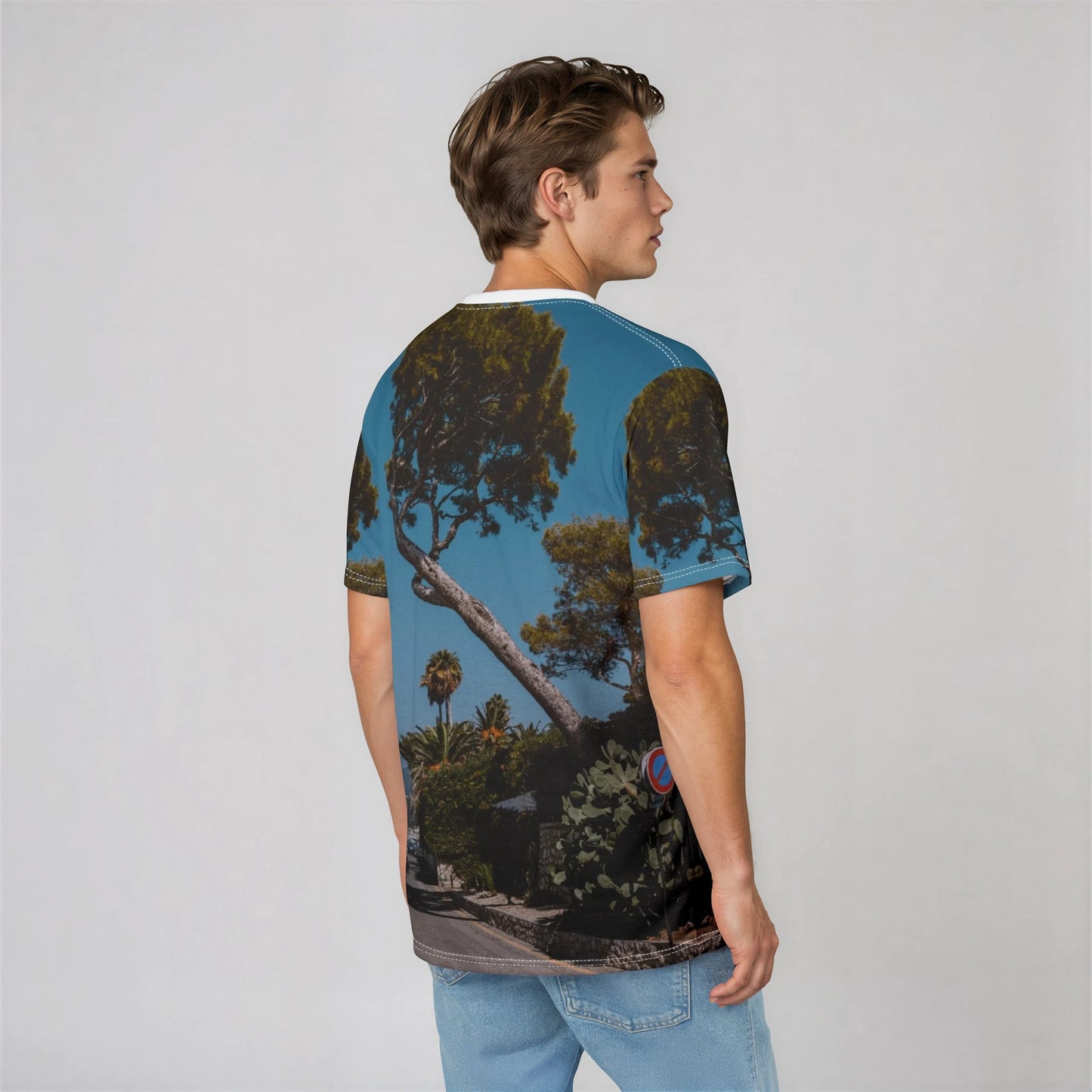 Suntropika T-shirt Winston Churchill Street in Roquebrune-Cap-Martin - Perfect for Summer Adventures