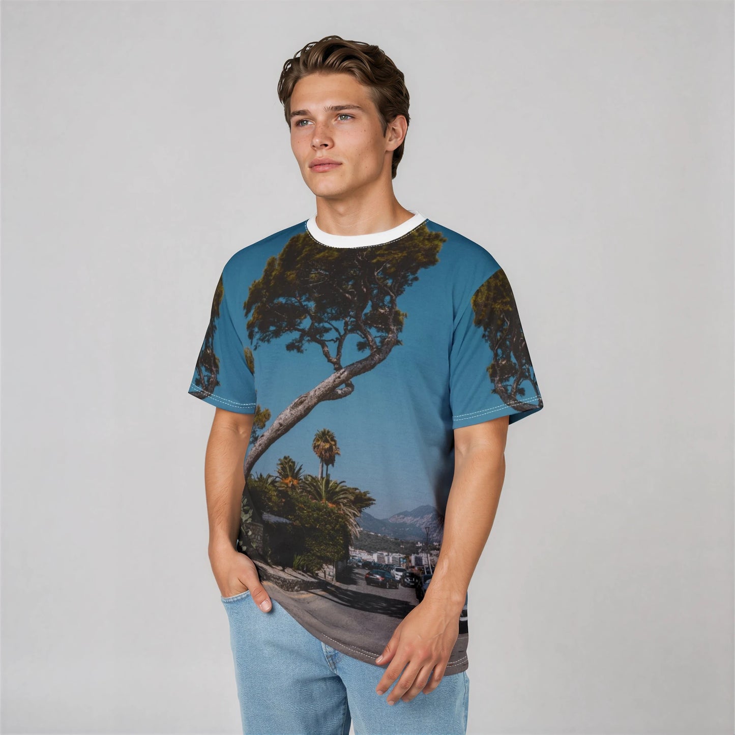 Suntropika T-shirt Winston Churchill Street in Roquebrune-Cap-Martin - Perfect for Summer Adventures