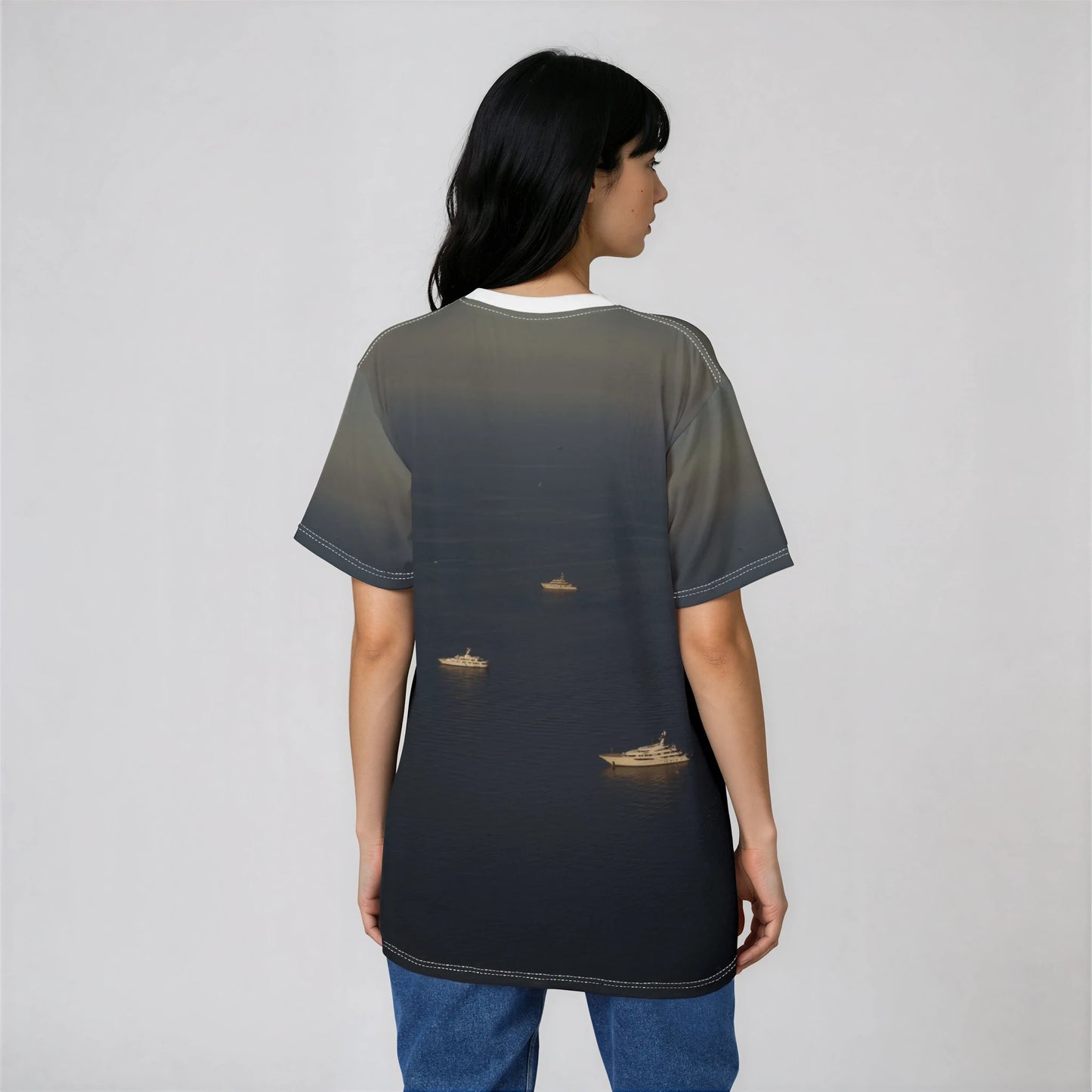 Suntropika T-shirt Yachts at sea - Perfect for Summer Adventures
