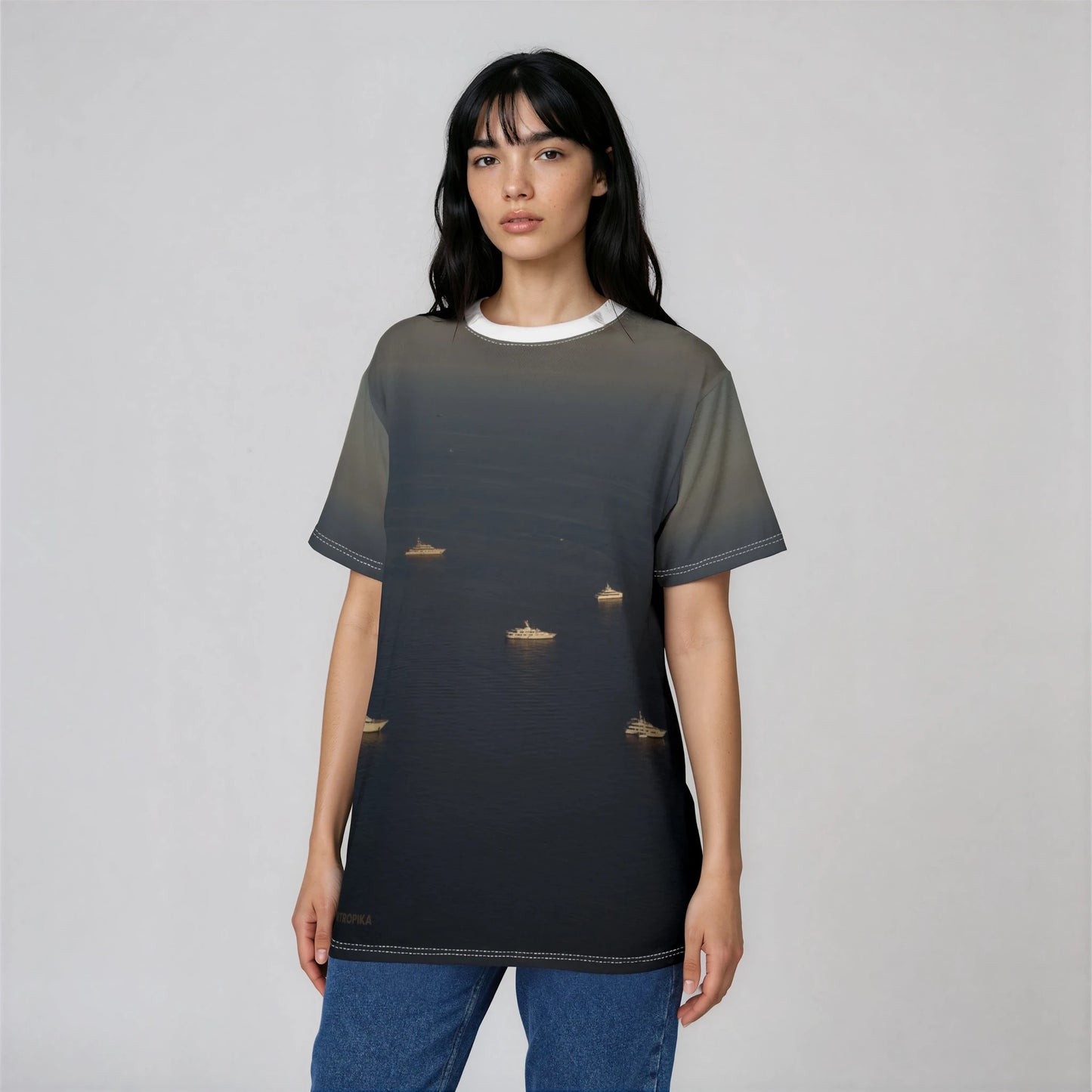 Suntropika T-shirt Yachts at sea - Perfect for Summer Adventures