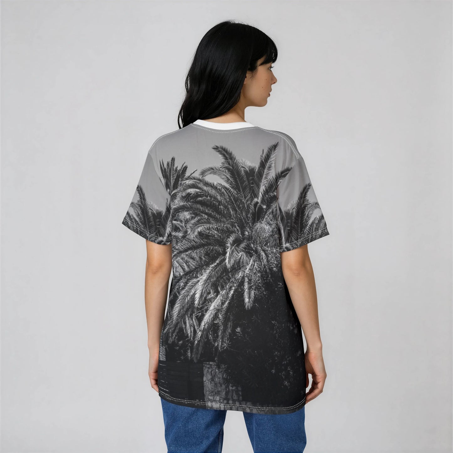 Suntropika T-shirt with Palm Trees B&W - Perfect for Summer Adventures