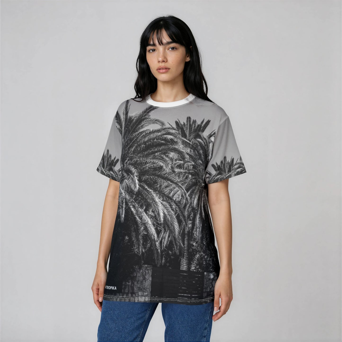 Suntropika T-shirt with Palm Trees B&W - Perfect for Summer Adventures